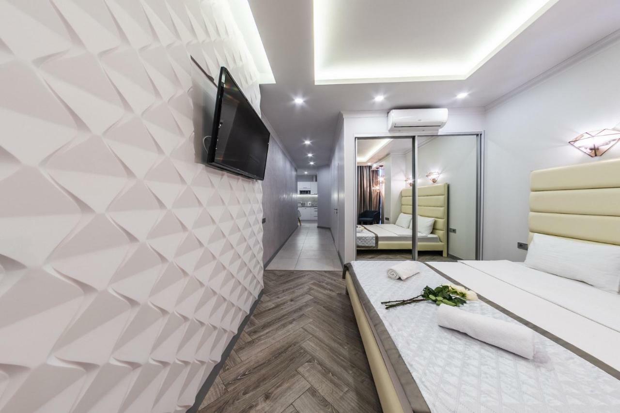 Gagarin Studio Apartment Oldenburg Bagian luar foto