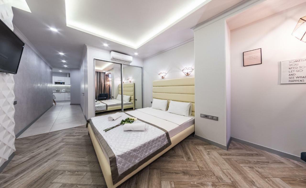 Gagarin Studio Apartment Oldenburg Bagian luar foto