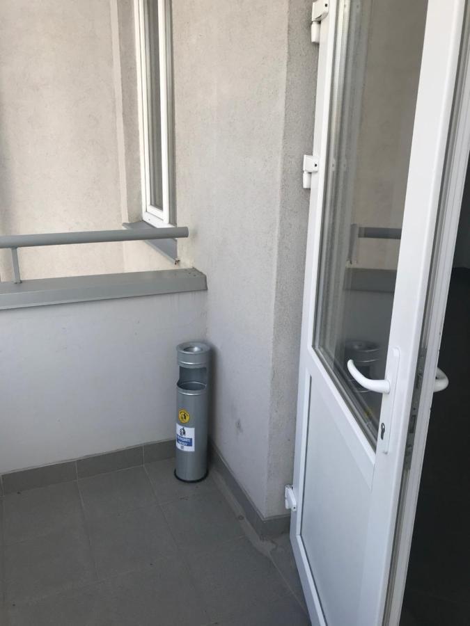 Gagarin Studio Apartment Oldenburg Bagian luar foto
